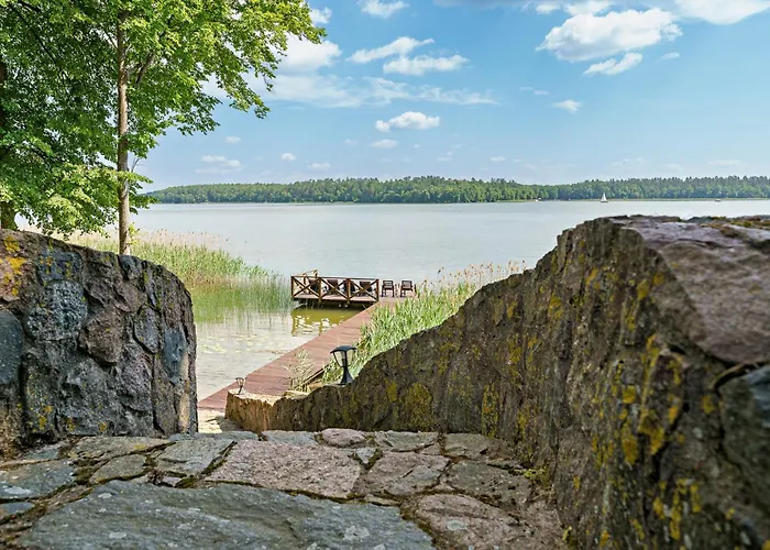 Dom Nad Jeziorem Mazury Kamien * Ручане-Нида