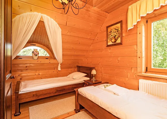 Dom Nad Jeziorem Mazury Kamien 度假居 鲁恰内尼达